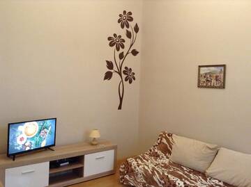 Фото Апартаменты Family Stay in Lviv (2 Rooms + Kitchen) г. Kulʼparkuv 1