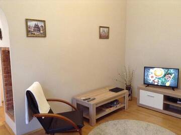 Фото номера Апартаменты Апартаменты Family Stay in Lviv (2 Rooms + Kitchen) г. Kulʼparkuv 62